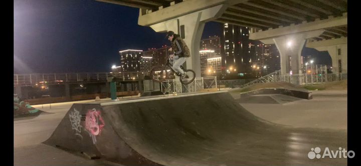 Трюковой велосипед bmx