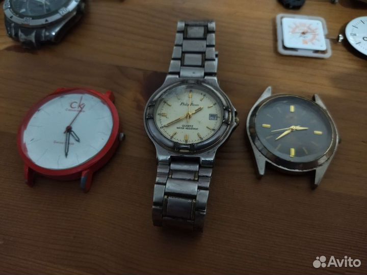 Кварцевые часы и механизмы