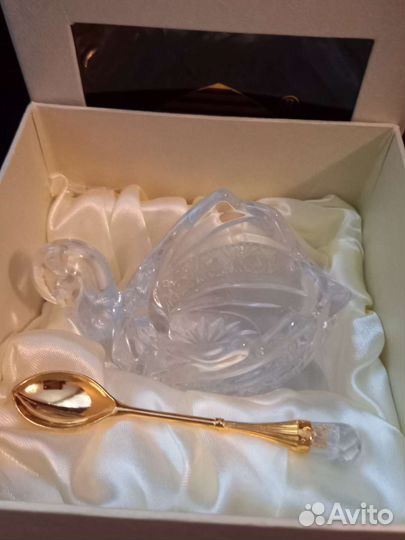 Икорница хрустальная лебедь