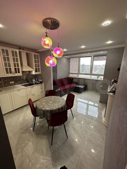 3-к. квартира, 100 м², 8/16 эт.