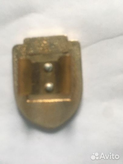 Жетон игровой и от галстука 