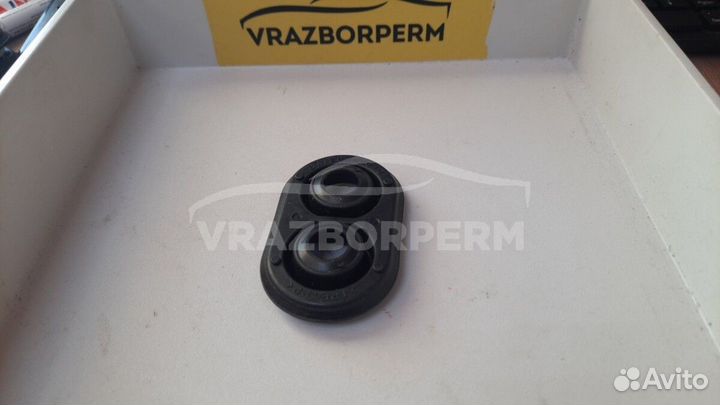 Уплотнитель (внутри) Toyota Camry