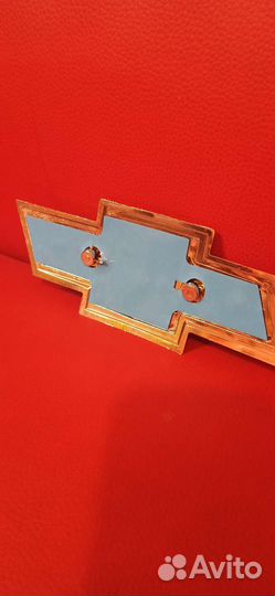 Эмблема шильдик логотип Шеви Нива золото хром