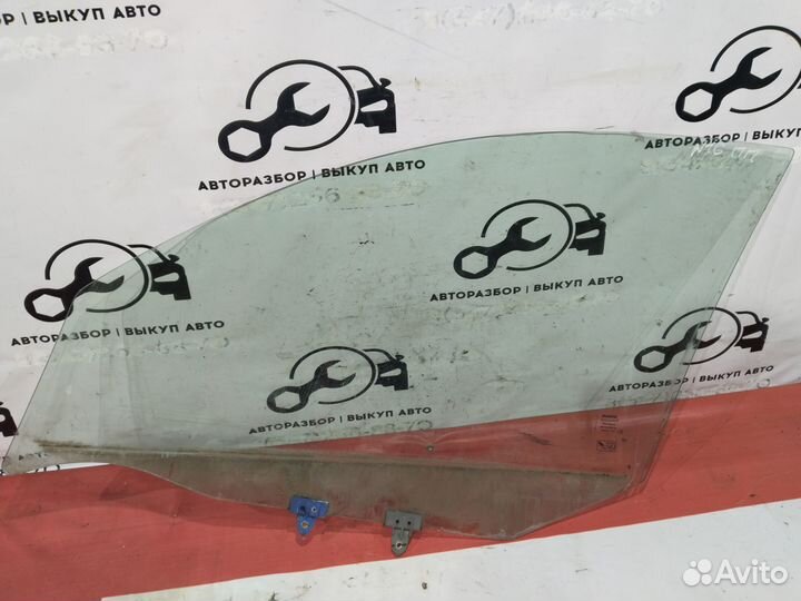 Переднее правое стекло Nissan Almera N16