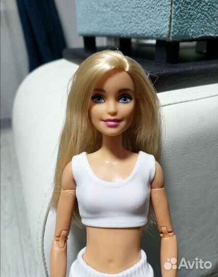 Barbie yoga made to move
