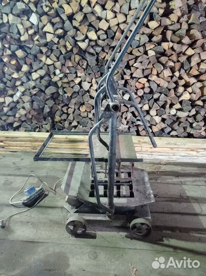 Вибростанок для производства блоков