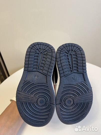 Кроссовки детские размер 21