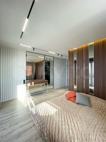 2-к. квартира, 78,2 м², 15/15 эт.