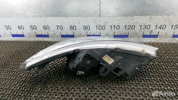 Фара Hyundai H-1 Starex (2007-2015)