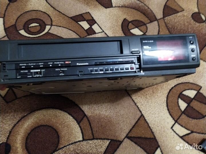 Видеомагнитофон panasonic
