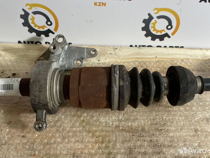 Полный привод правый.Honda Civic 1.2012