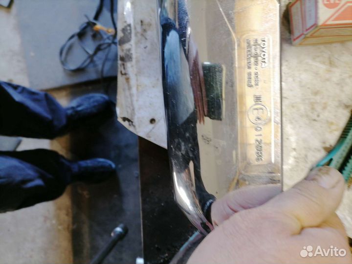 Зеркало на таёта сурф 98 года