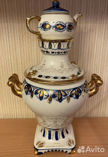 Самовар с чайничком. Фарфор. Гжель. СССР