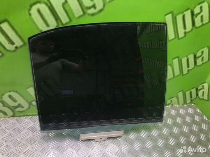 Стекло заднее правое Mercedes-Benz E-Class W210