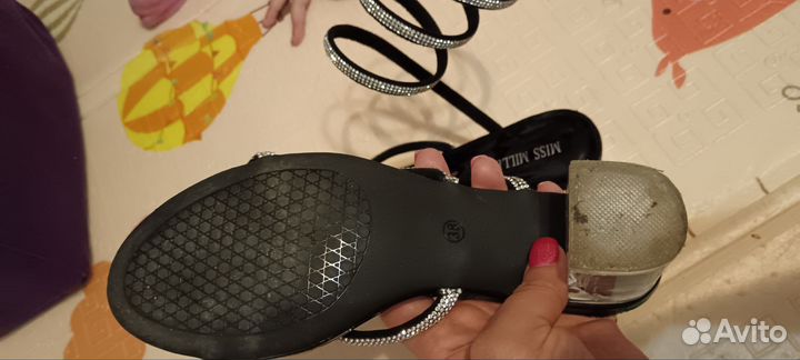 Босоножки женские