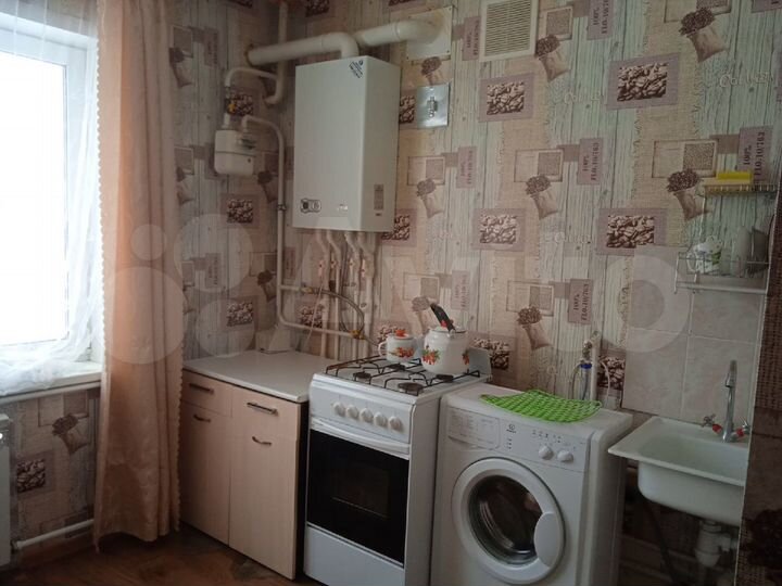 2-к. квартира, 41 м², 1/3 эт.