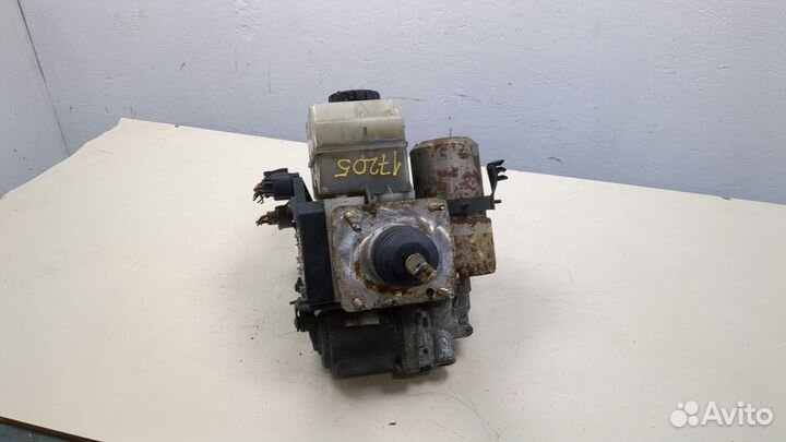 Цилиндр тормозной главный Lexus LX, 2000