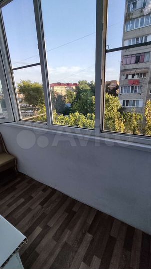 2-к. квартира, 55 м², 2/10 эт.