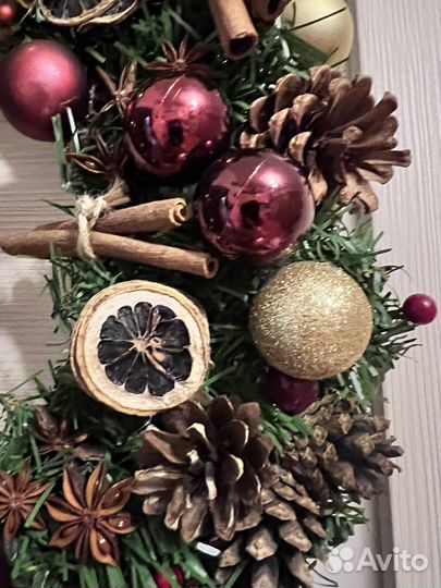 Венок новогодний на дверь