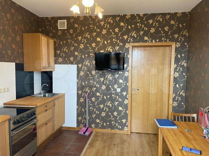 1-к. квартира, 46 м², 10/14 эт.