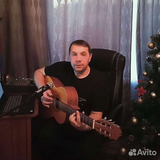 Саксофонист, музыкант, вокалист, гитарист