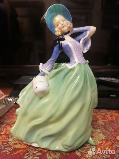 Статуэтка фарфоровая Royal doulton