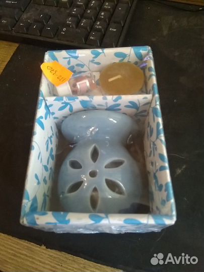 Аромалампа с маслом и свечой