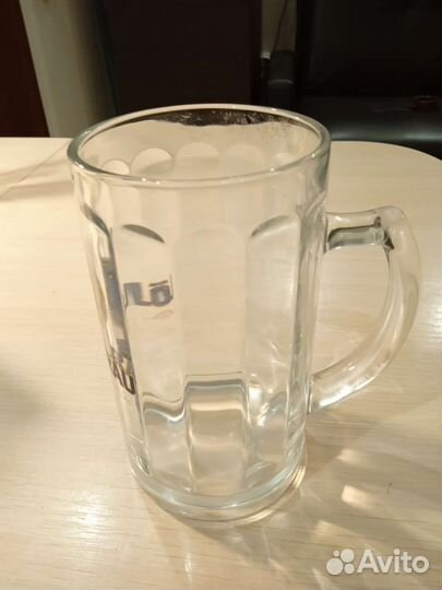 Горшок для запекания и пивные кружки