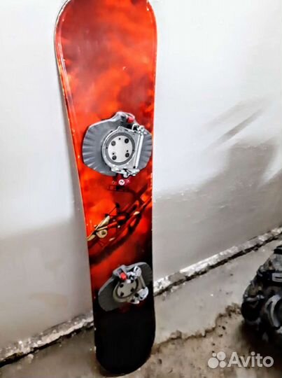 Сноубордический комплект +ботинки