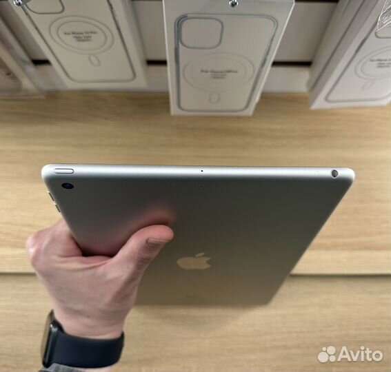 iPad 7 2019г