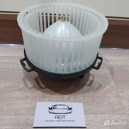 Моторчик печки mazda 3 bk