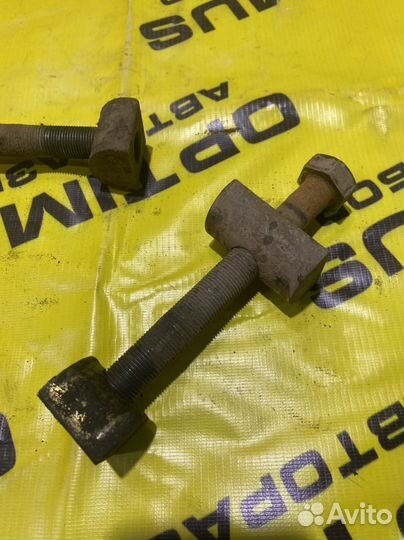 Траверсные болты Opel Frontera B