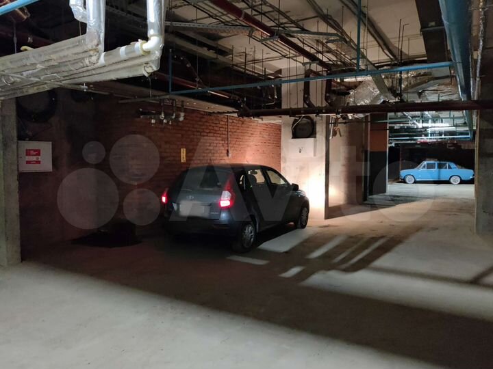 Машиноместо, 13 м²