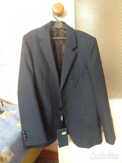 Пиджак школьный новый
