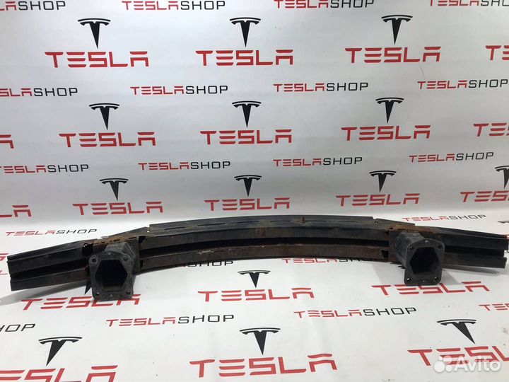 Усилитель переднего бампера Tesla Model S 2015