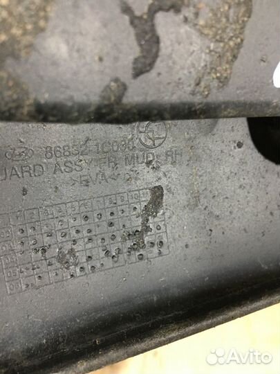 Брызговик передний правый Hyundai Getz