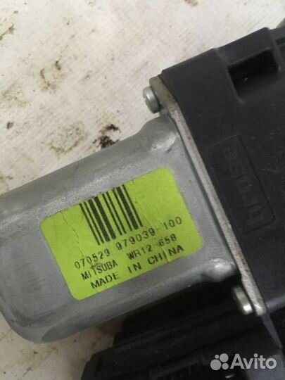 Моторчик стеклоподъемника задний левый Volvo V50