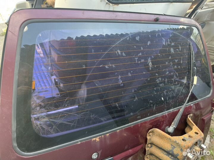 Стело крышки багажника mitsubishi pajero 2