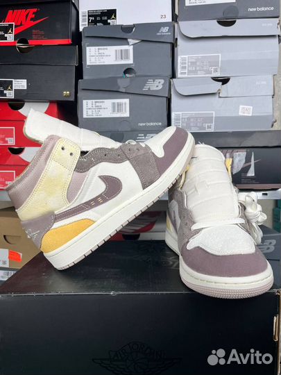 Кроссовки Nike Air Jordan 1 на Арбате