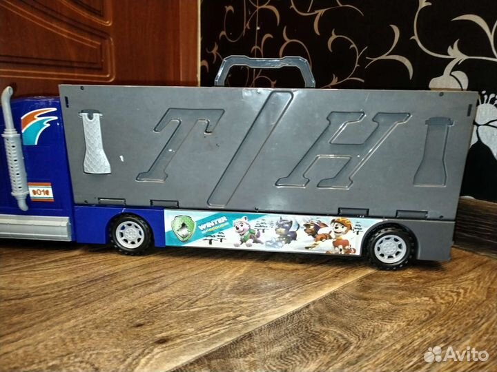 Игрушка грузовик