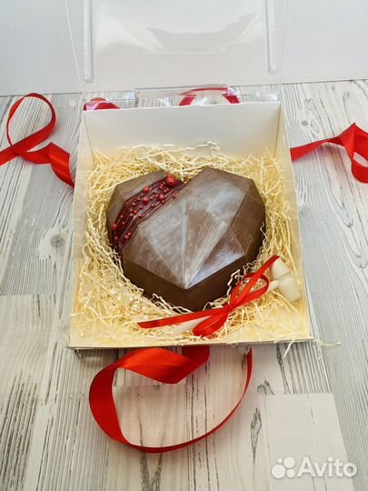 Подарок из шоколада сердце,цветы,наборы