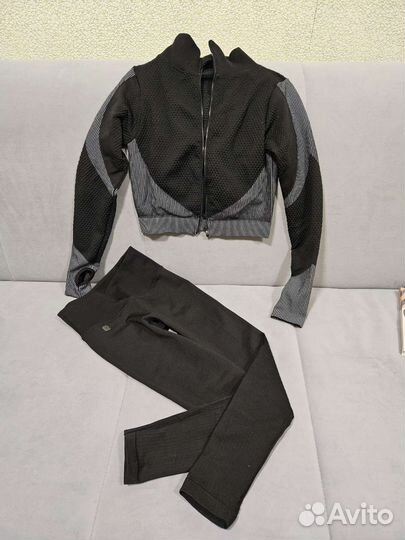 Спортивный костюм женский