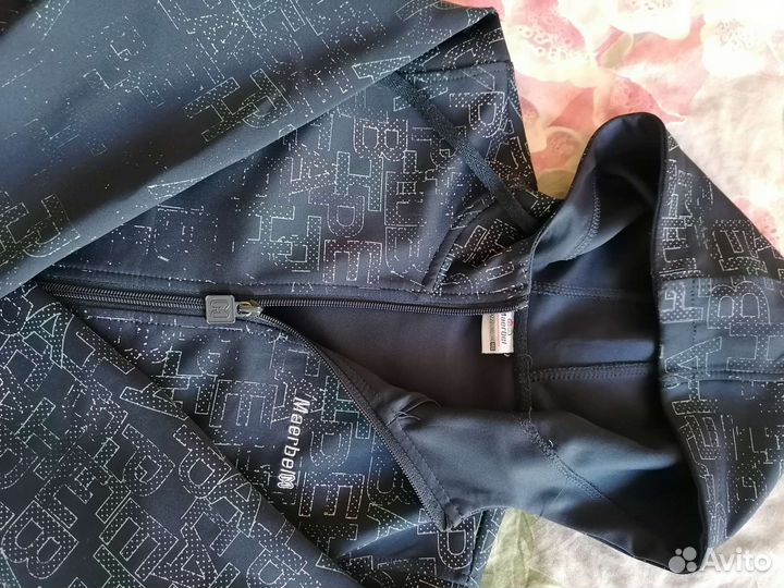 Спортивный костюм на мальчика 140