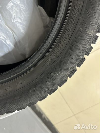 Gislaved Nord Frost 200 215/55 R17