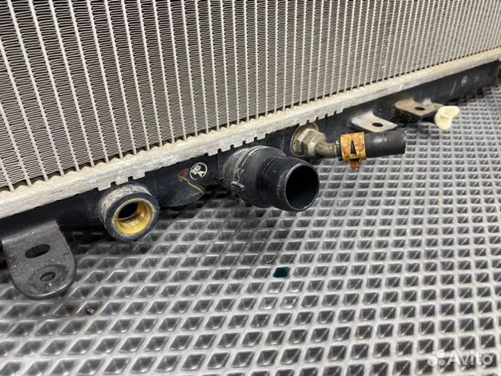 Радиатор охлаждения двигателя Honda Accord 7 CL