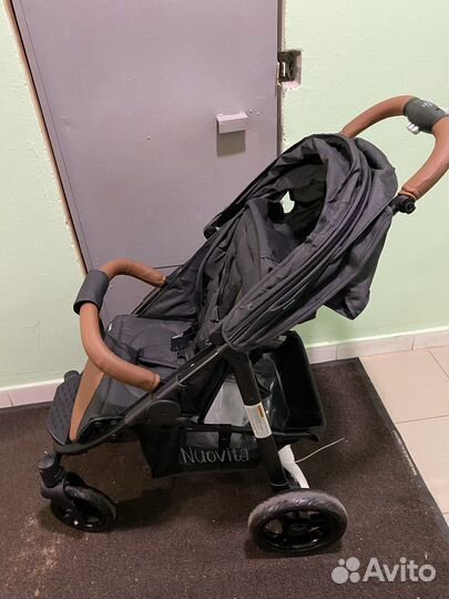 Прогулочная коляска