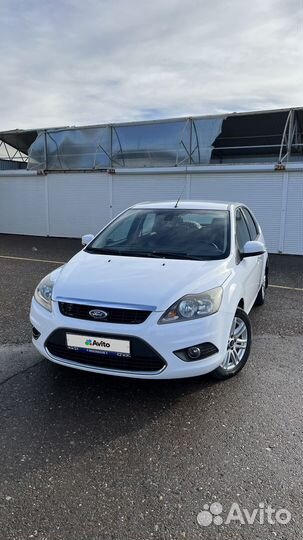 Ford Focus 1.6 AT, 2010, 121 000 км