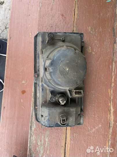 Фара левая ваз 2107
