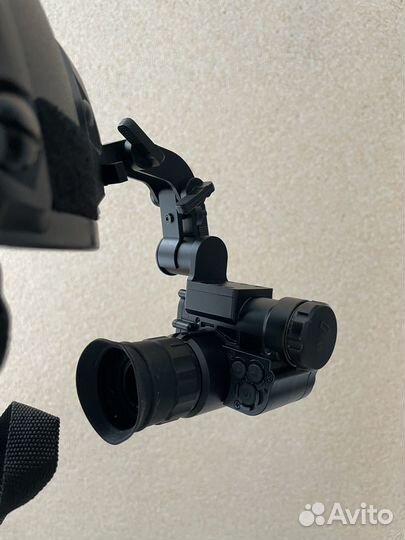 Прибор ночного видения NVG 10 пнв на военный шлем