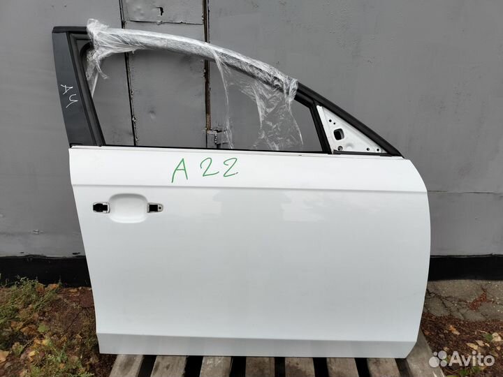 Дверь белая передняя правая ауди А4 б8